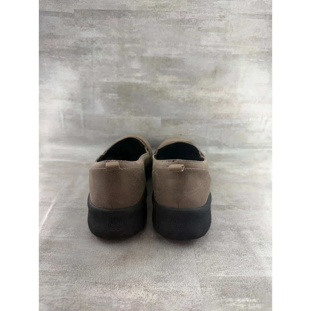 Clarks Cloudsteppers Womens Taupe Penny Loafers Shoes 261471834065 Size 9M